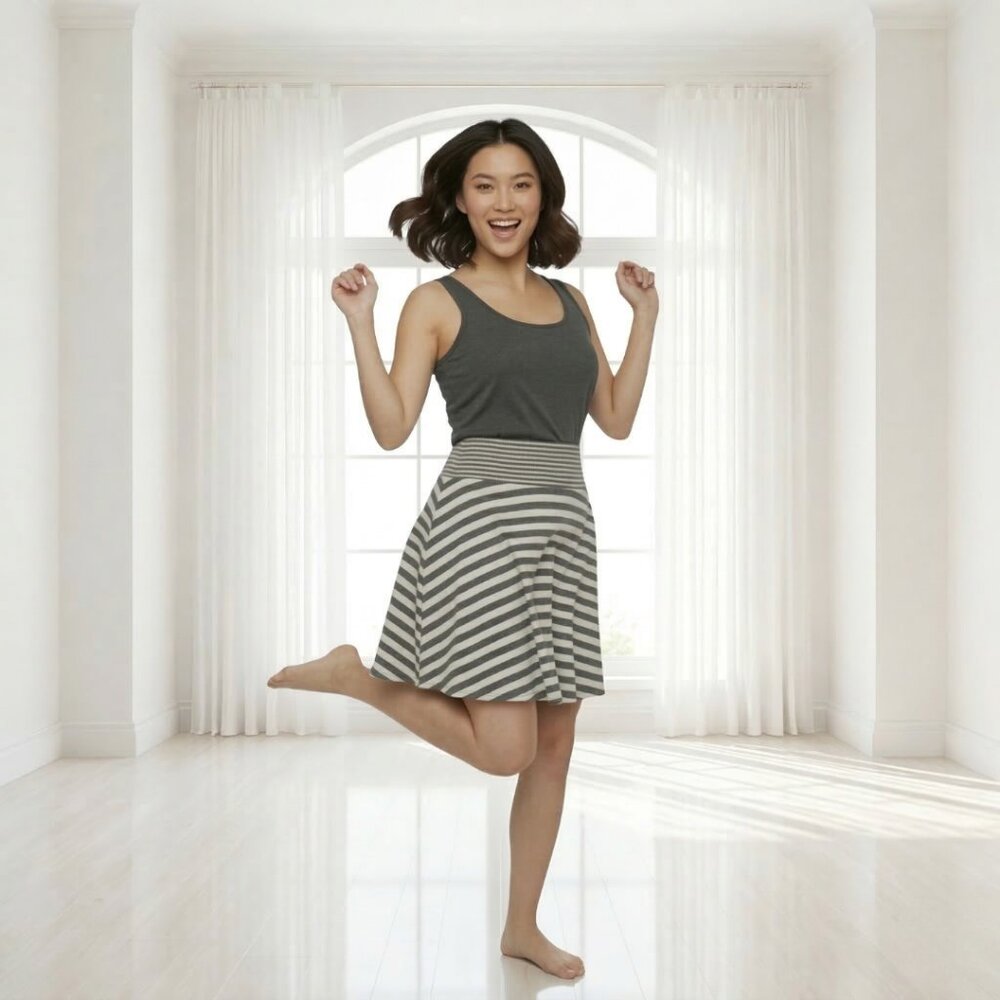 2 for $20 GAP Skater Mini Flare Skirt L Gray White Stripe High Waist Stretch